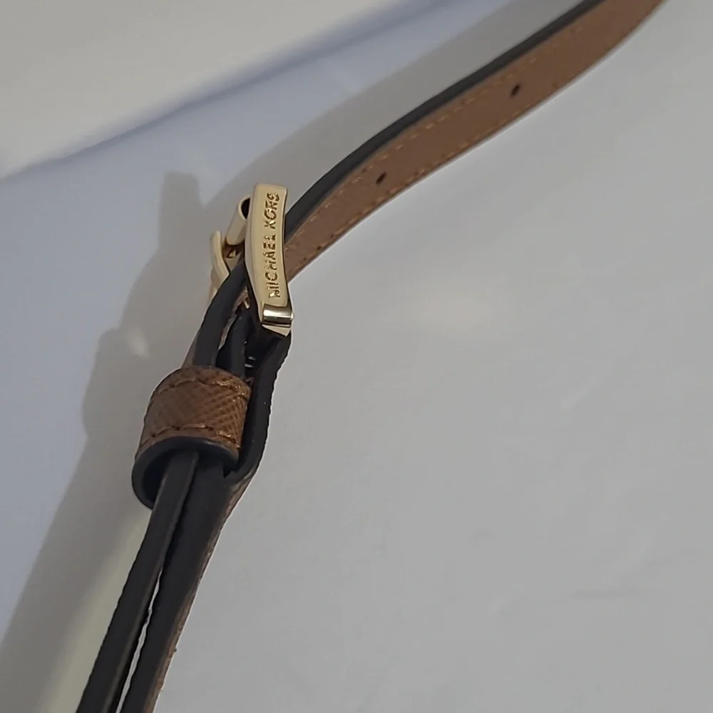Micheal Kors Karla Crossbody - Picture 10 of 13